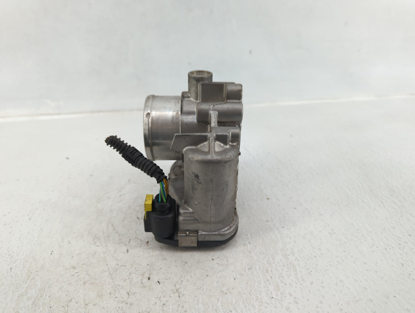 2013-2016 Ford Escape Throttle Body P/N:7S7G-9F991-CA Fits Fits 2013 2014 2015 2016 2017 2018 2019 OEM Used Auto Parts - Oem