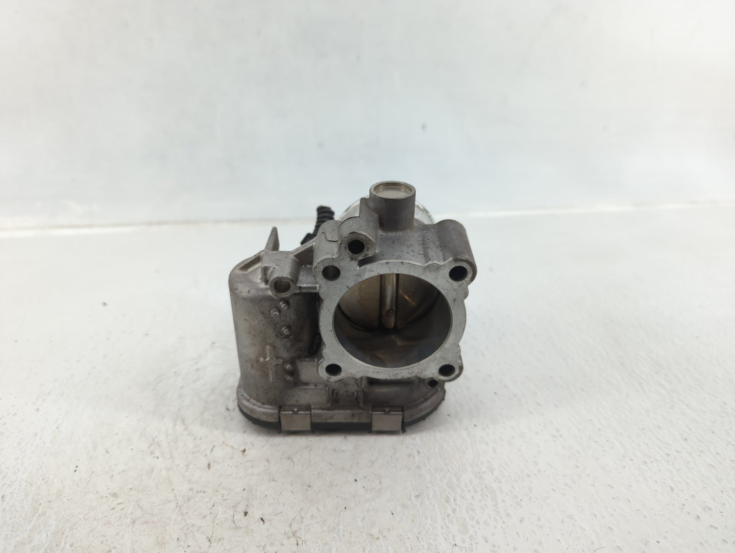 2013-2016 Ford Escape Throttle Body P/N:7S7G-9F991-CA Fits Fits 2013 2014 2015 2016 2017 2018 2019 OEM Used Auto Parts - Oem