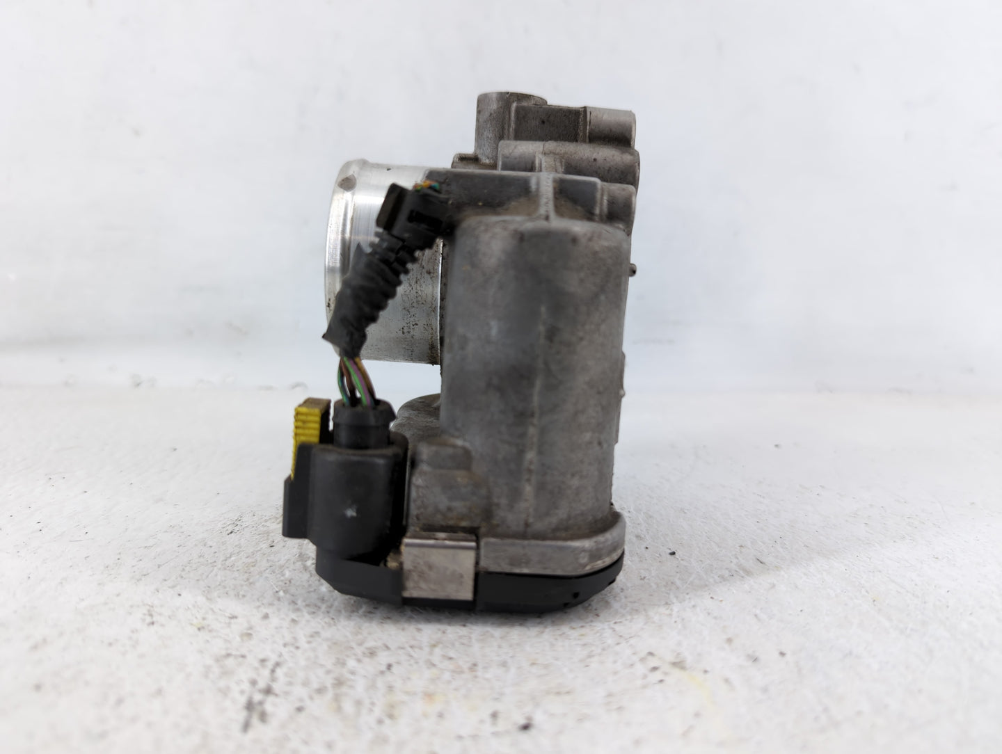 2013-2016 Ford Escape Throttle Body P/N:7S7G-9F991-CA Fits Fits 2013 2014 2015 2016 2017 2018 2019 OEM Used Auto Parts - Oem