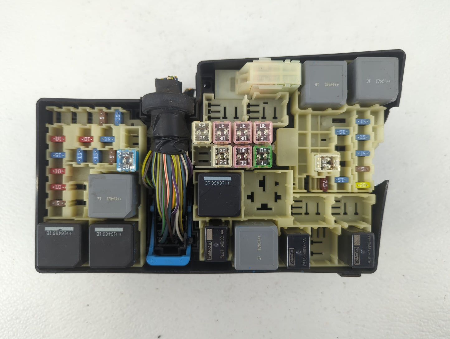 2013-2016 Ford Escape Fusebox Fuse Box Panel Relay Module P/N:AV6T-14A142-AB Fits Fits 2013 2014 2015 2016 OEM Used Auto Par