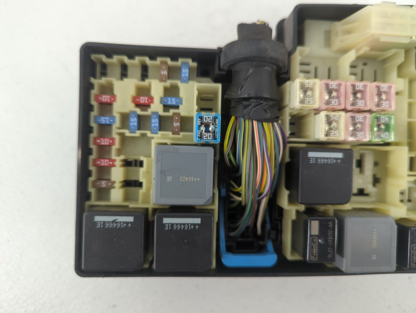 2013-2016 Ford Escape Fusebox Fuse Box Panel Relay Module P/N:AV6T-14A142-AB Fits Fits 2013 2014 2015 2016 OEM Used Auto Par