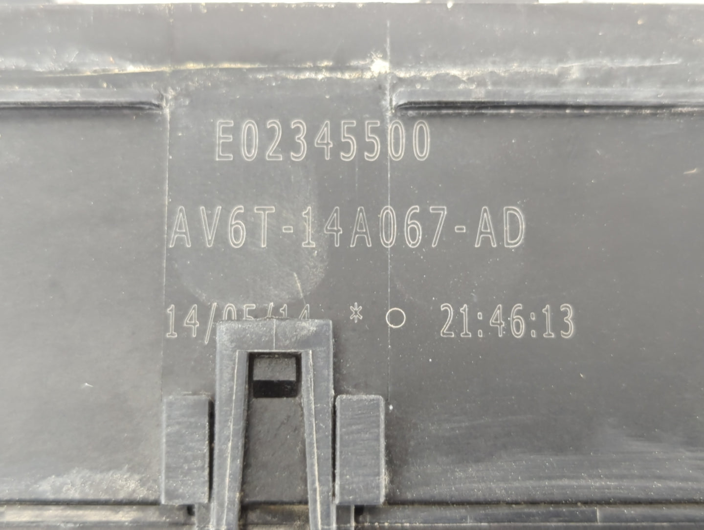2013-2016 Ford Escape Fusebox Fuse Box Panel Relay Module P/N:AV6T-14A067-AD Fits Fits 2013 2014 2015 2016 OEM Used Auto Par