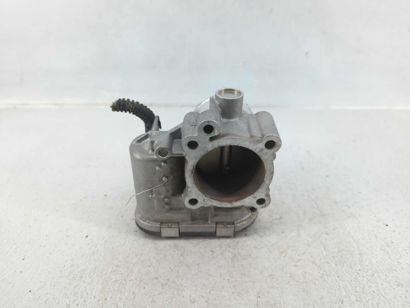 2013-2016 Ford Escape Throttle Body P/N:7S7G-9F991-CA Fits Fits 2013 2014 2015 2016 2017 2018 2019 OEM Used Auto Parts - Oem