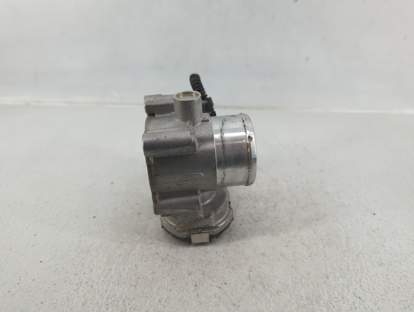 2013-2016 Ford Escape Throttle Body P/N:7S7G-9F991-CA Fits Fits 2013 2014 2015 2016 2017 2018 2019 OEM Used Auto Parts - Oem