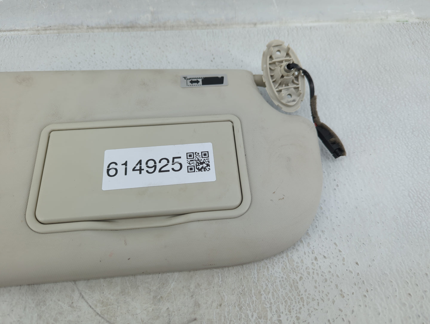 2013-2019 Ford Escape Sun Visor Shade Replacement Passenger Right Mirror Fits Fits 2013 2014 2015 2016 2017 2018 2019 OEM Us