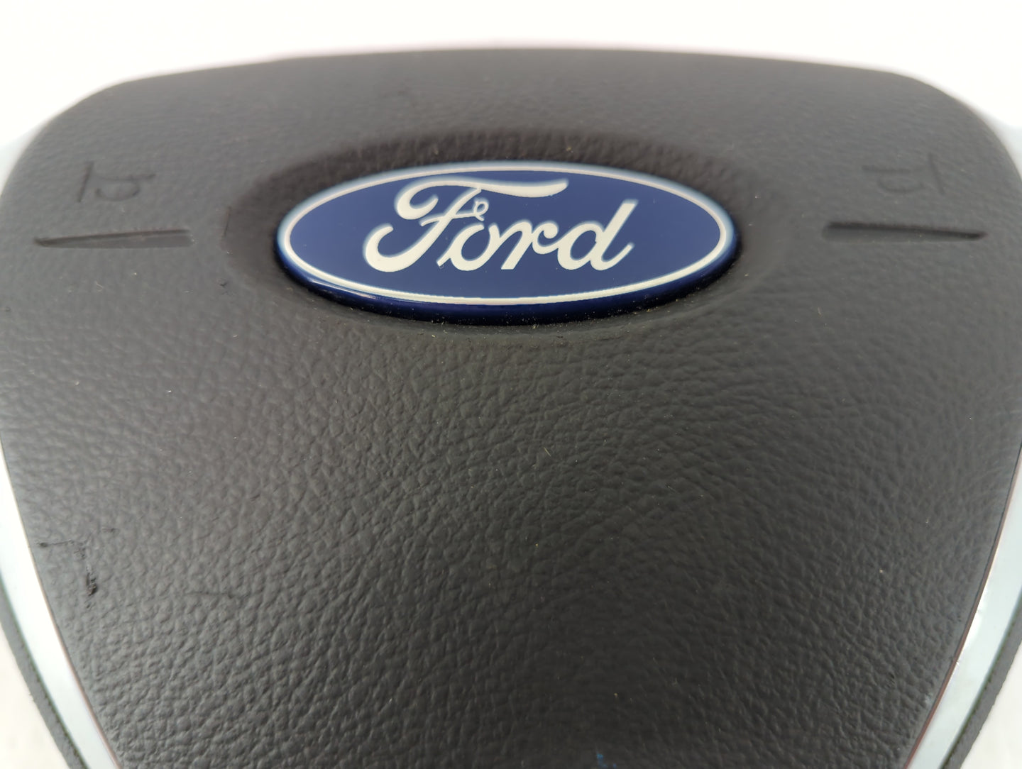 2015-2016 Ford Escape Air Bag Driver Left Steering Wheel Mounted P/N:EJ54 A042B85 BA Fits Fits 2015 2016 OEM Used Auto Parts