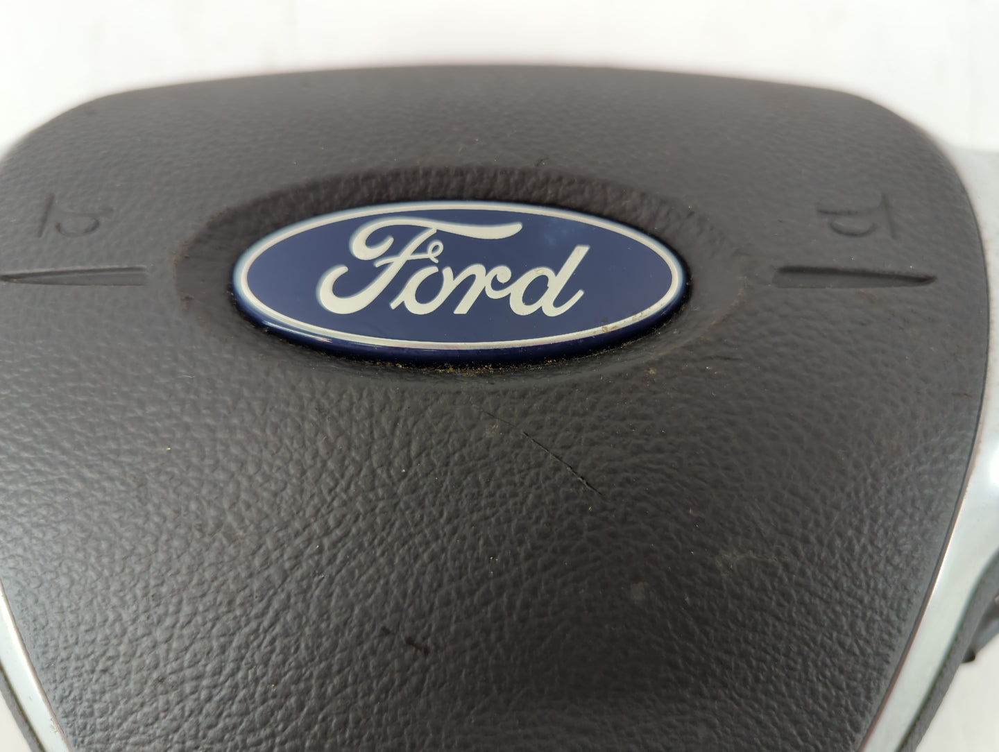 2015-2016 Ford Escape Air Bag Driver Left Steering Wheel Mounted P/N:EJ54 A042B85 BA Fits Fits 2015 2016 OEM Used Auto Parts