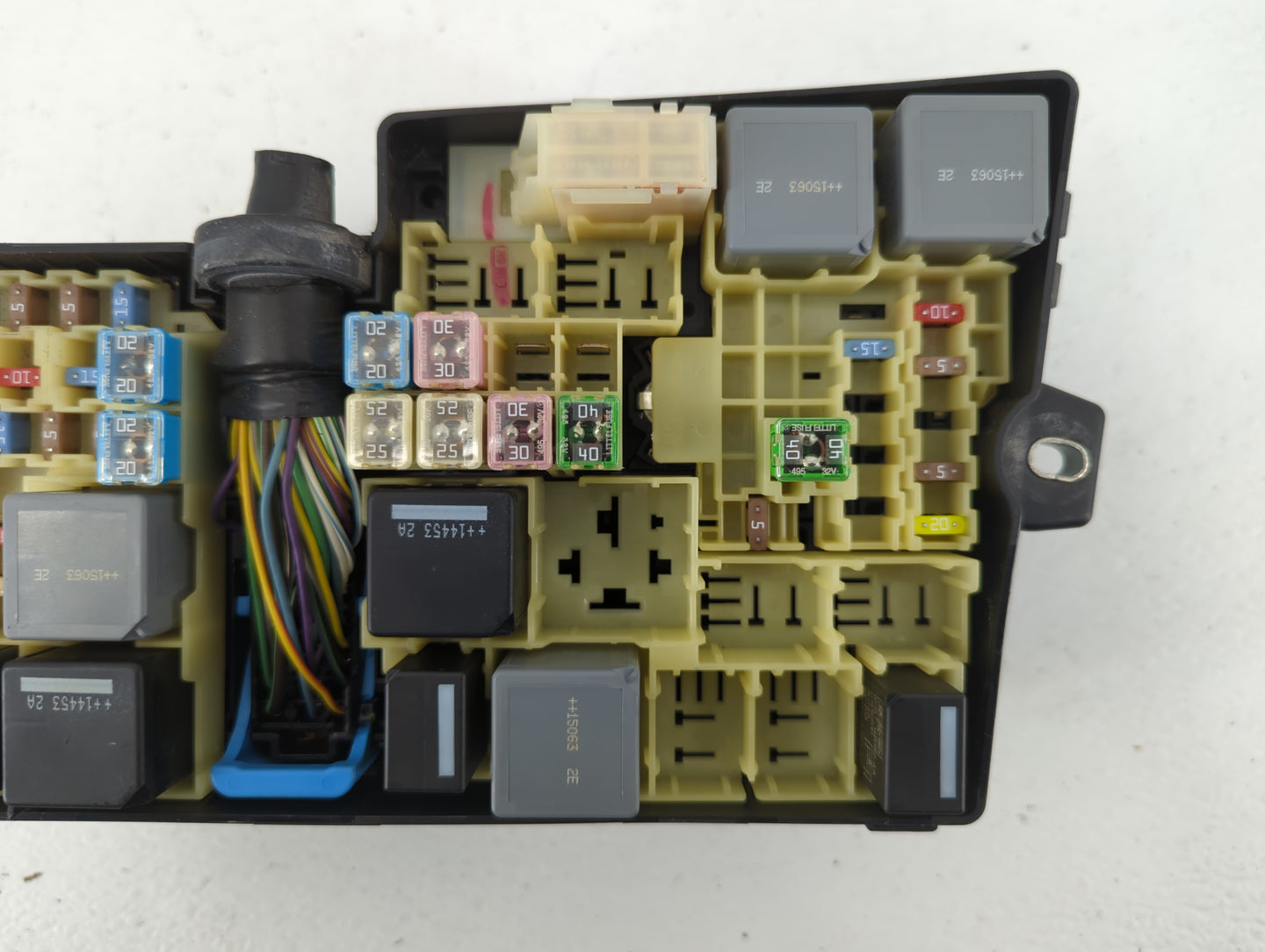 2013-2016 Ford Escape Fusebox Fuse Box Panel Relay Module P/N:AV6T-14A067-AD Fits Fits 2013 2014 2015 2016 OEM Used Auto Par