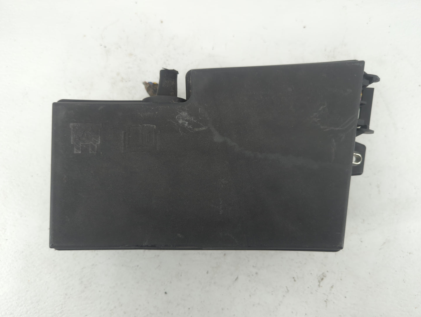 2013-2016 Ford Escape Fusebox Fuse Box Panel Relay Module P/N:AV6T-14A142-AB Fits Fits 2013 2014 2015 2016 OEM Used Auto Par