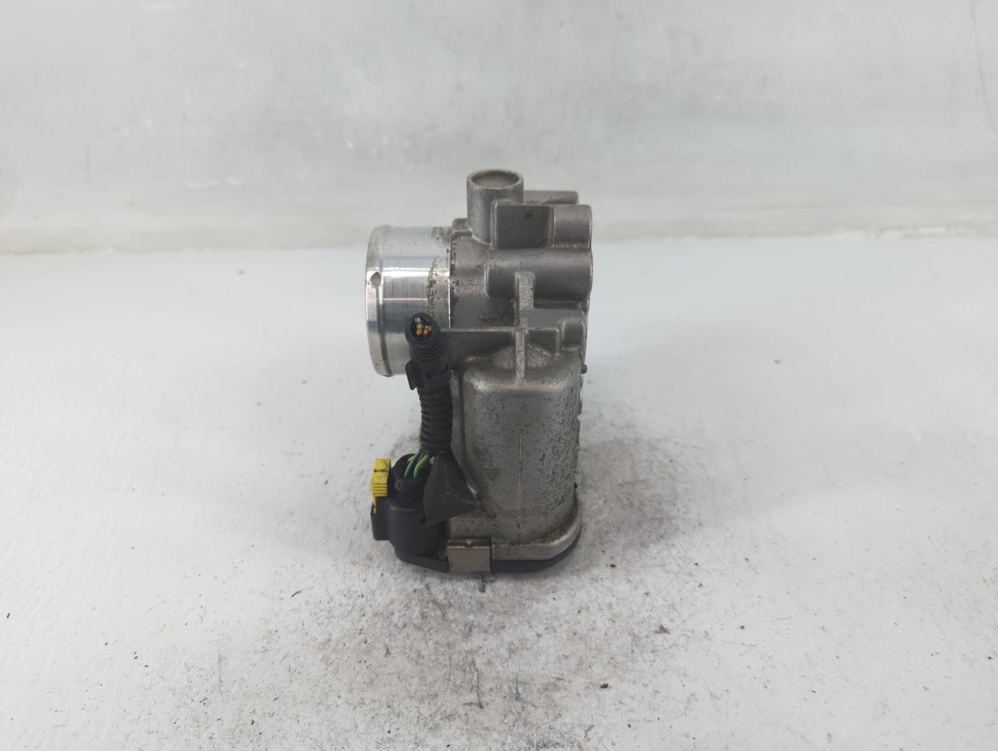 2013-2016 Ford Escape Throttle Body P/N:7S7G-9F991-CA Fits Fits 2013 2014 2015 2016 2017 2018 2019 OEM Used Auto Parts - Oem
