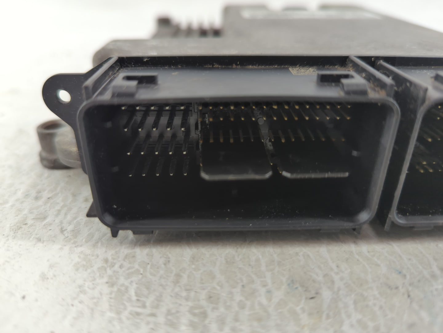 2015 Ford Escape PCM Engine Control Computer ECU ECM PCU OEM P/N:FJ5A-12B684-BA FJ5A-12A650-DC Fits OEM Used Auto Parts - Oe
