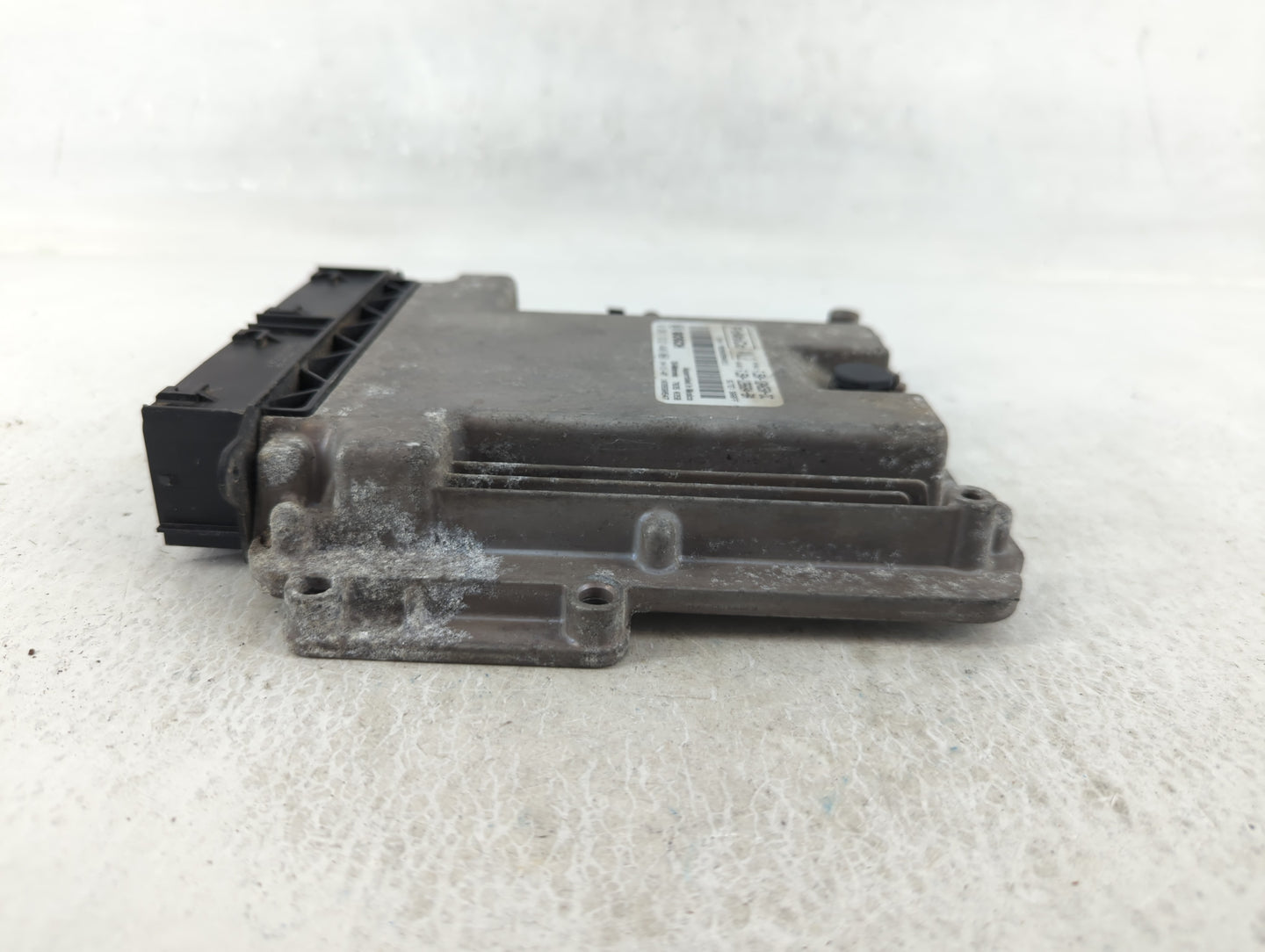 2015 Ford Escape PCM Engine Control Computer ECU ECM PCU OEM P/N:FJ5A-12B684-BA FJ5A-12A650-DC Fits OEM Used Auto Parts - Oe