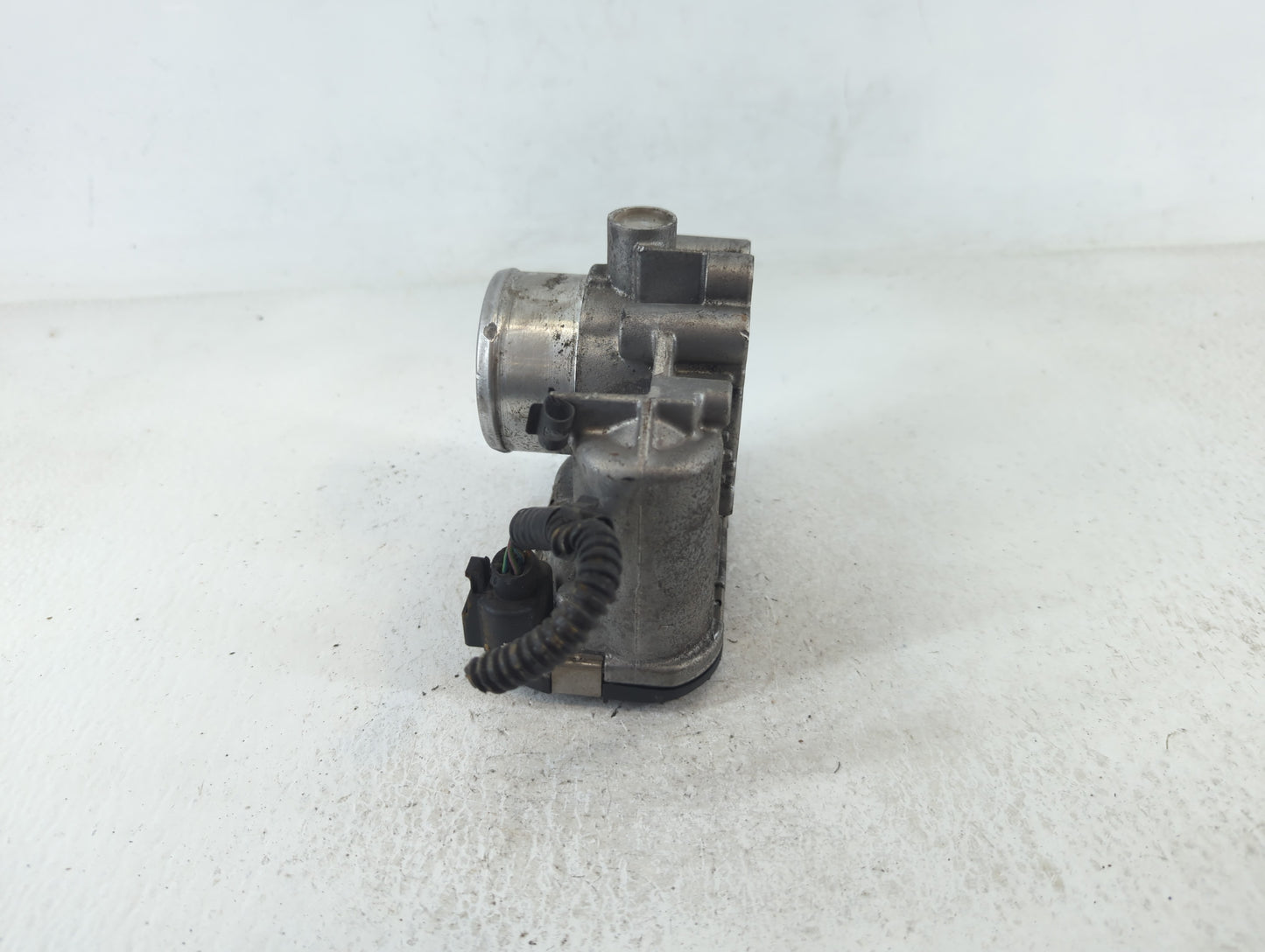 2013-2016 Ford Escape Throttle Body P/N:7S7G-9F991-CA Fits Fits 2013 2014 2015 2016 2017 2018 2019 OEM Used Auto Parts - Oem