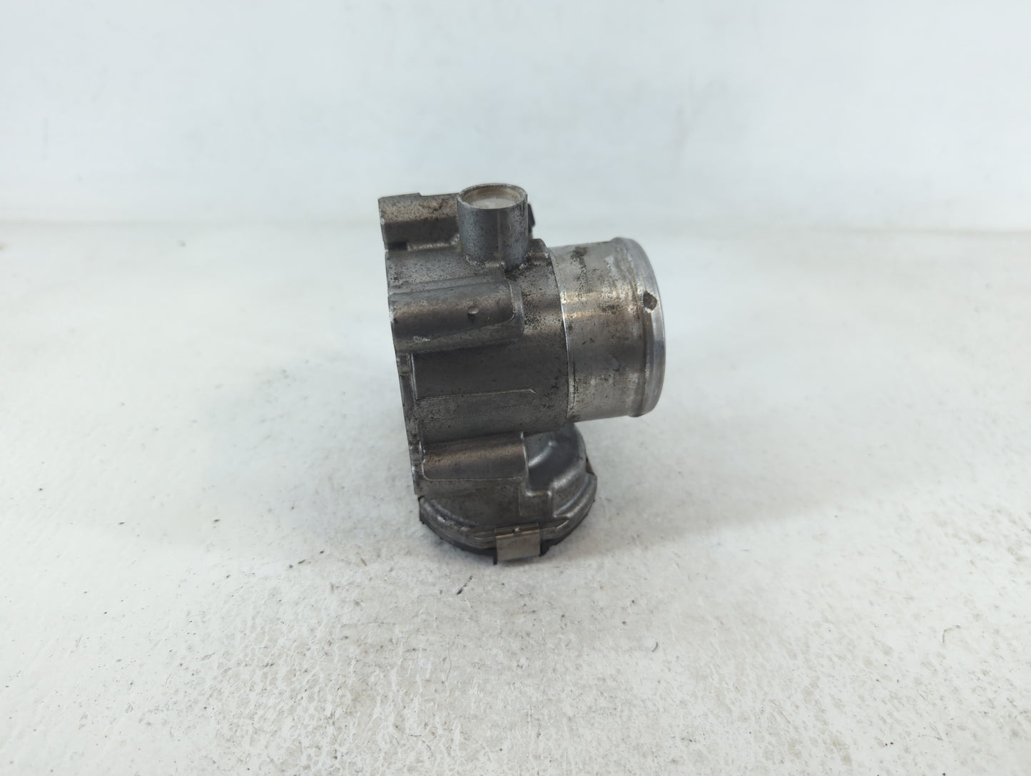 2013-2016 Ford Escape Throttle Body P/N:7S7G-9F991-CA Fits Fits 2013 2014 2015 2016 2017 2018 2019 OEM Used Auto Parts - Oem
