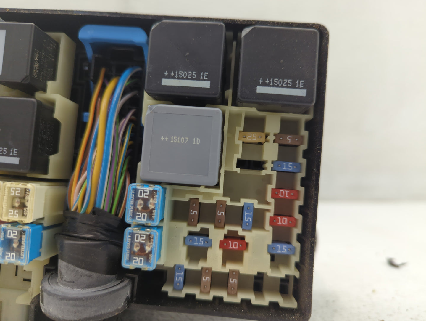 2013-2016 Ford Escape Fusebox Fuse Box Panel Relay Module P/N:AV6T-14A142-AB Fits Fits 2013 2014 2015 2016 OEM Used Auto Par