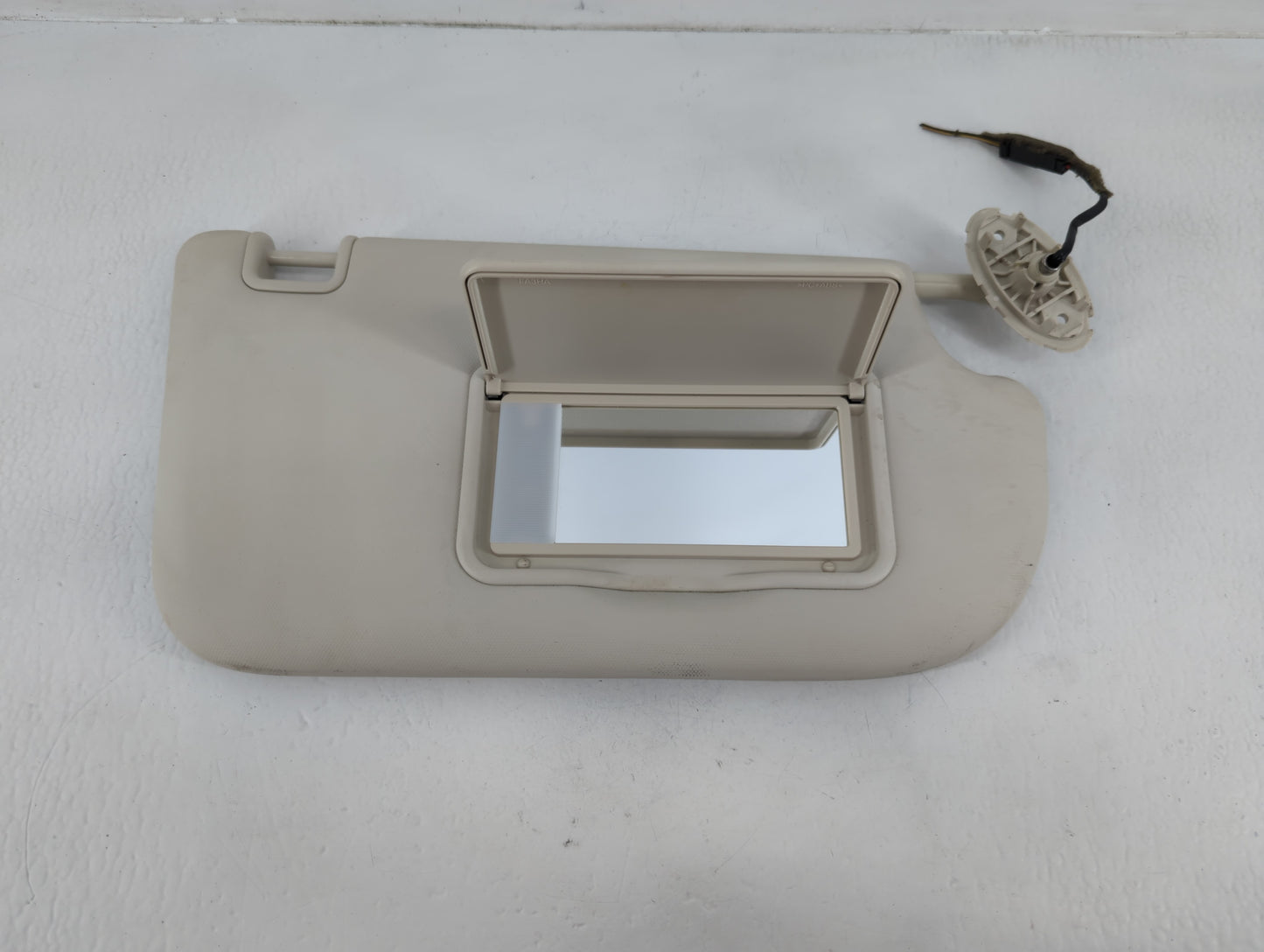 2013-2019 Ford Escape Sun Visor Shade Replacement Passenger Right Mirror Fits Fits 2013 2014 2015 2016 2017 2018 2019 OEM Us