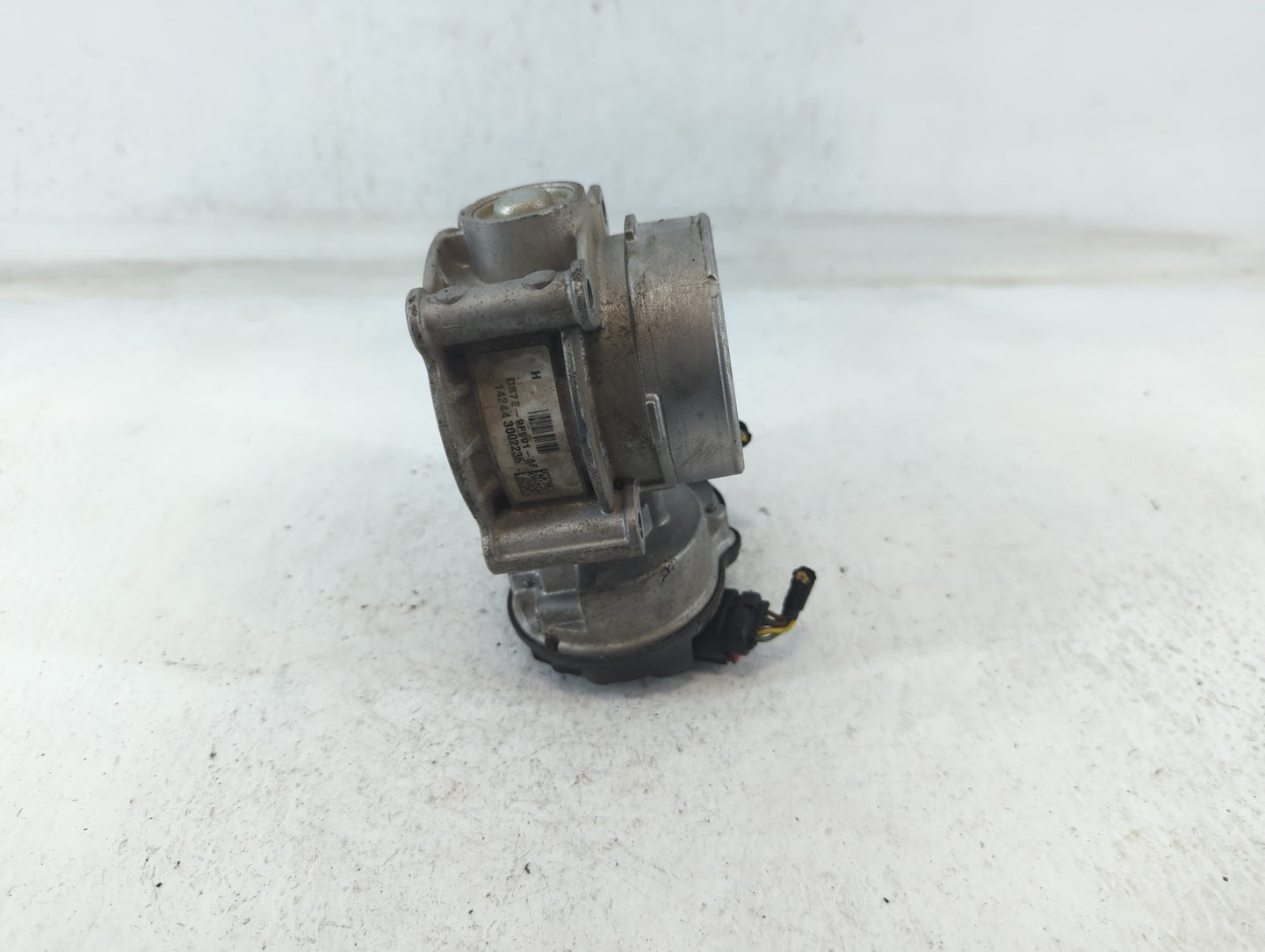 2013-2022 Ford Escape Throttle Body P/N:DS7E-9F991-AF Fits Fits 2013 2014 2015 2016 2017 2018 2019 2020 2021 2022 OEM Used A