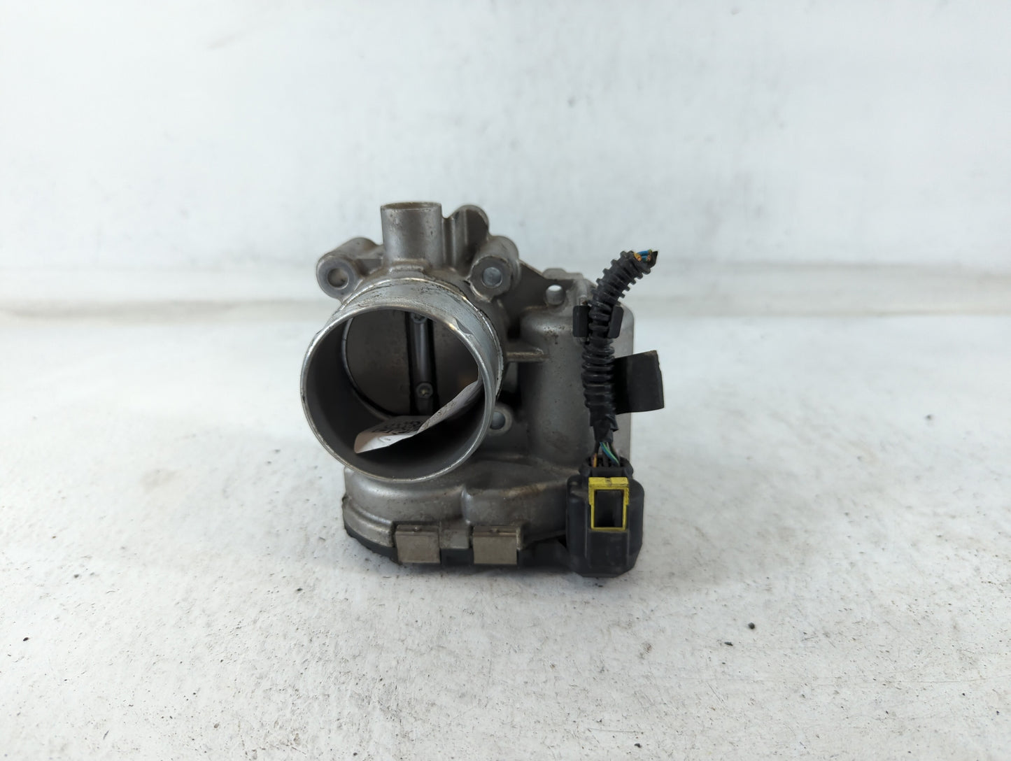 2013-2016 Ford Escape Throttle Body P/N:7S7G-9F991-CA Fits Fits 2013 2014 2015 2016 2017 2018 2019 OEM Used Auto Parts - Oem