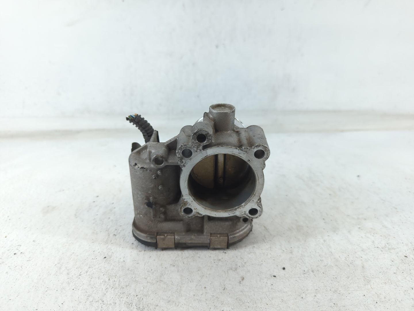 2013-2016 Ford Escape Throttle Body P/N:7S7G-9F991-CA Fits Fits 2013 2014 2015 2016 2017 2018 2019 OEM Used Auto Parts - Oem