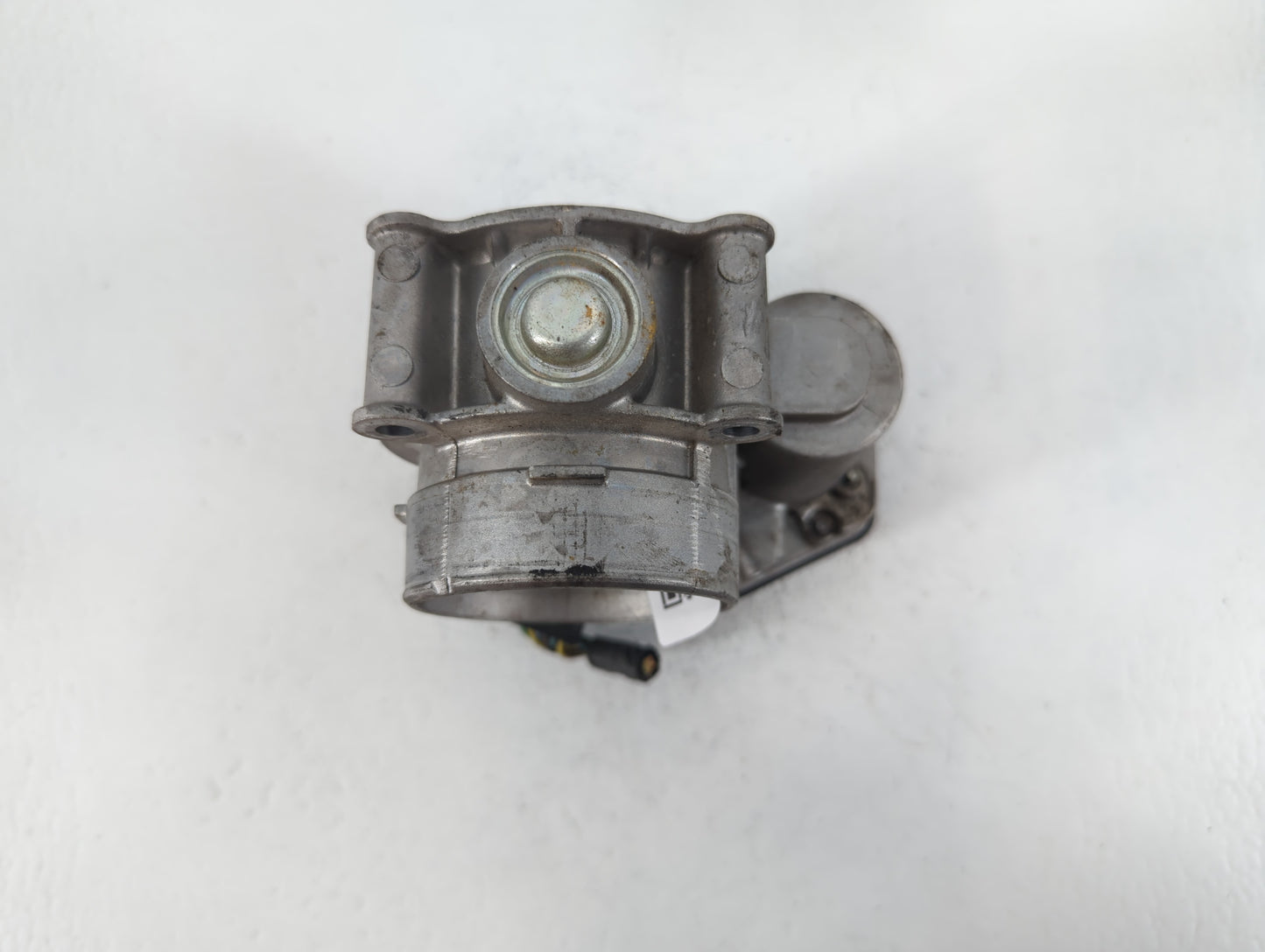 2013-2022 Ford Escape Throttle Body P/N:2M1408A-0746 Fits Fits 2013 2014 2015 2016 2017 2018 2019 2020 2021 2022 OEM Used Au