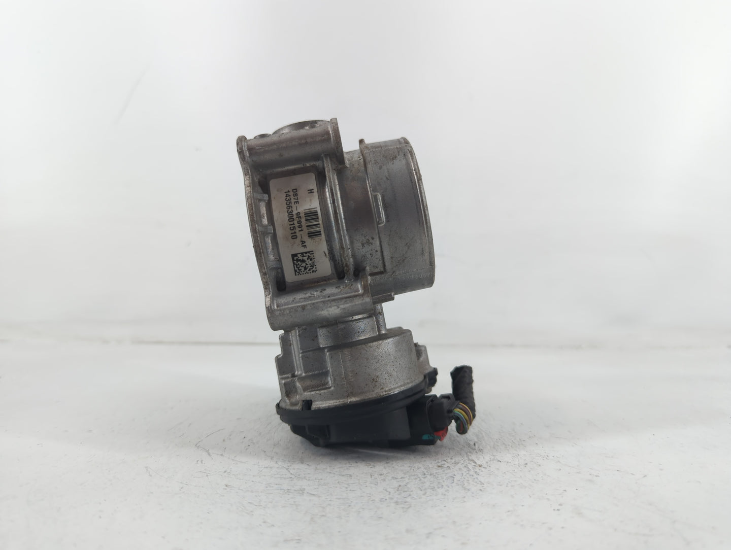 2013-2022 Ford Escape Throttle Body P/N:2M1408A-0746 Fits Fits 2013 2014 2015 2016 2017 2018 2019 2020 2021 2022 OEM Used Au