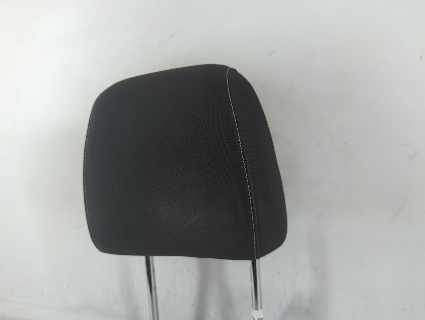 2015 Ford Escape Headrest Head Rest Front Driver Passenger Seat Fits OEM Used Auto Parts - Oemusedautoparts1.com