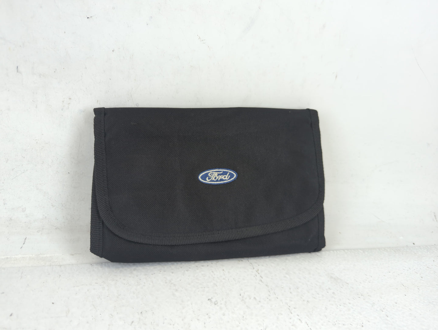 2015 Ford Escape Owners Manual Book Guide P/N:FJ5J 19A321 AA OEM Used Auto Parts - Oemusedautoparts1.com