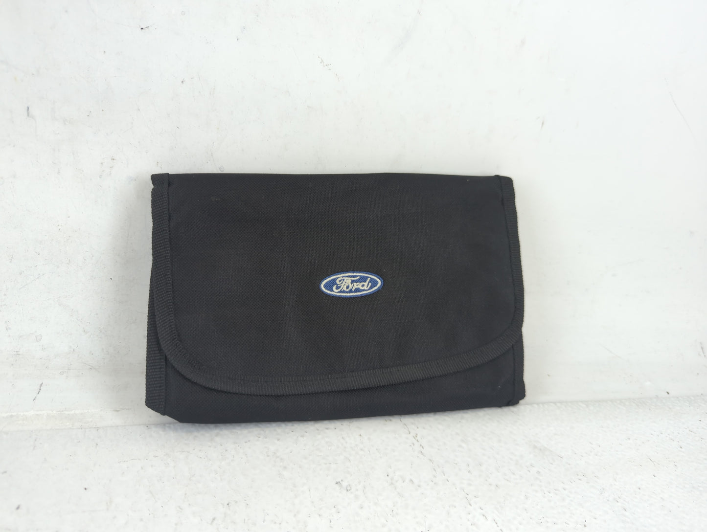 2015 Ford Escape Owners Manual Book Guide P/N:FJ5J 19A321 AA OEM Used Auto Parts - Oemusedautoparts1.com