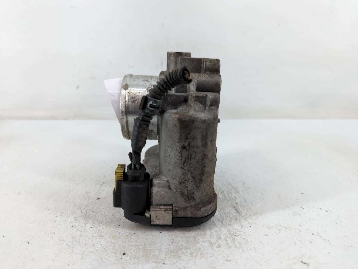 2013-2016 Ford Escape Throttle Body P/N:7S7G-9F991-CA Fits Fits 2013 2014 2015 2016 2017 2018 2019 OEM Used Auto Parts - Oem