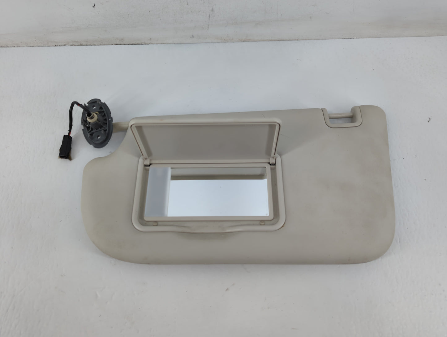 2013-2019 Ford Escape Sun Visor Shade Replacement Driver Left Mirror Fits Fits 2013 2014 2015 2016 2017 2018 2019 OEM Used A
