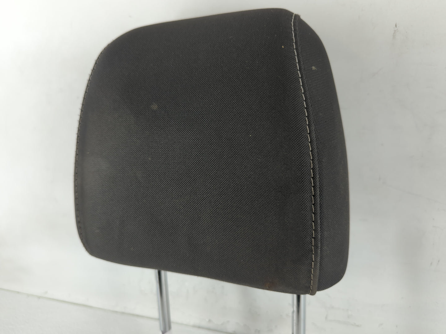2015 Ford Escape Headrest Head Rest Front Driver Passenger Seat Fits OEM Used Auto Parts - Oemusedautoparts1.com