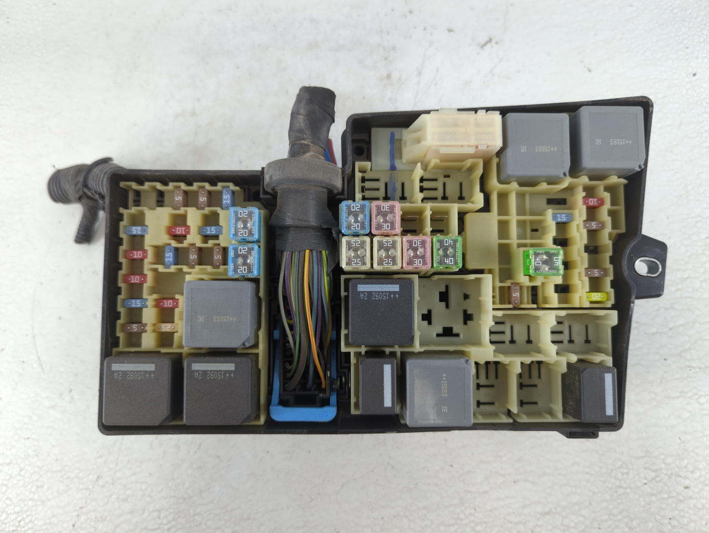 2013-2016 Ford Escape Fusebox Fuse Box Panel Relay Module P/N:E02345500 AV6T-14A067-AD Fits Fits 2013 2014 2015 2016 OEM Use