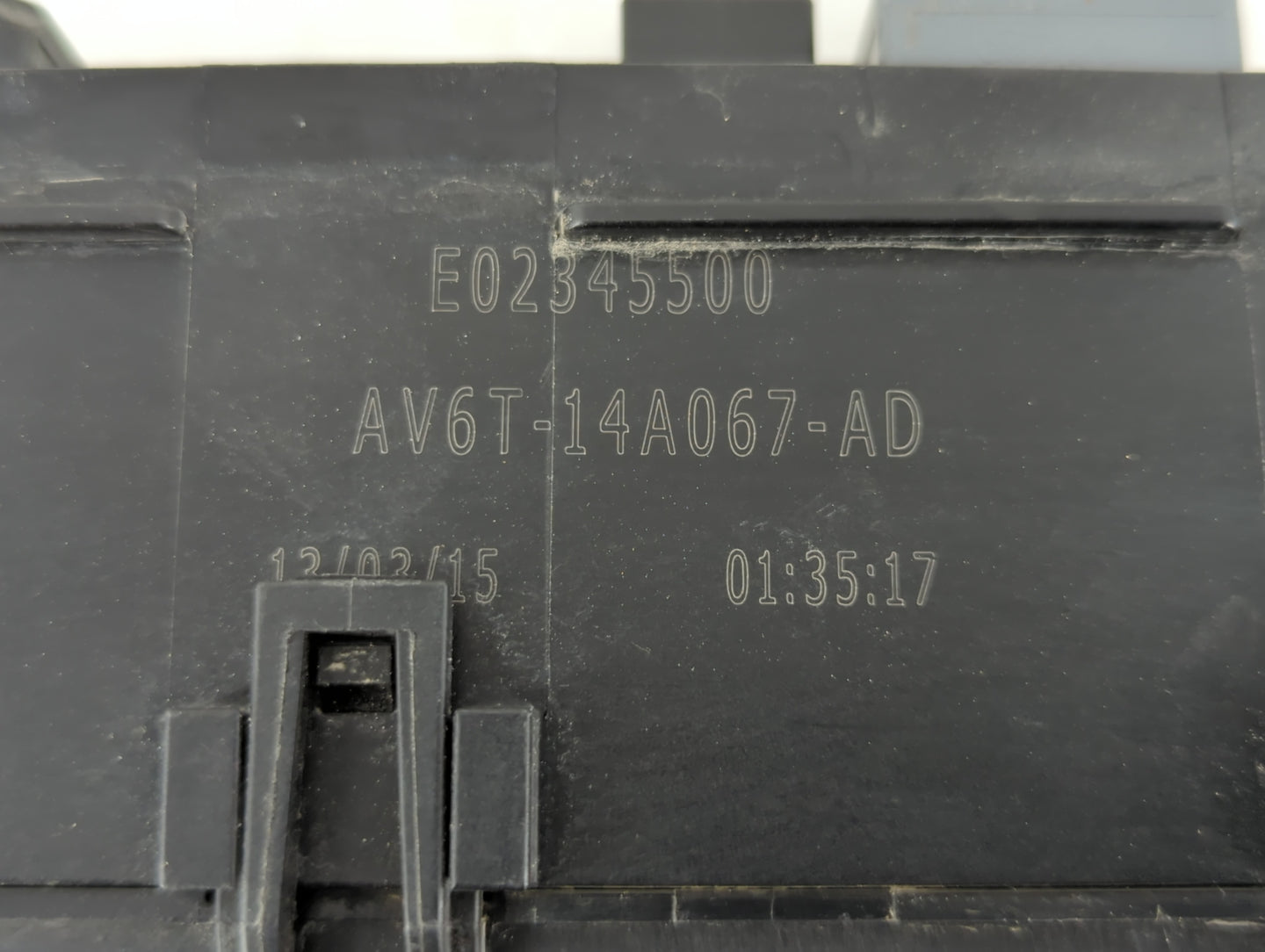 2013-2016 Ford Escape Fusebox Fuse Box Panel Relay Module P/N:E02345500 AV6T-14A067-AD Fits Fits 2013 2014 2015 2016 OEM Use
