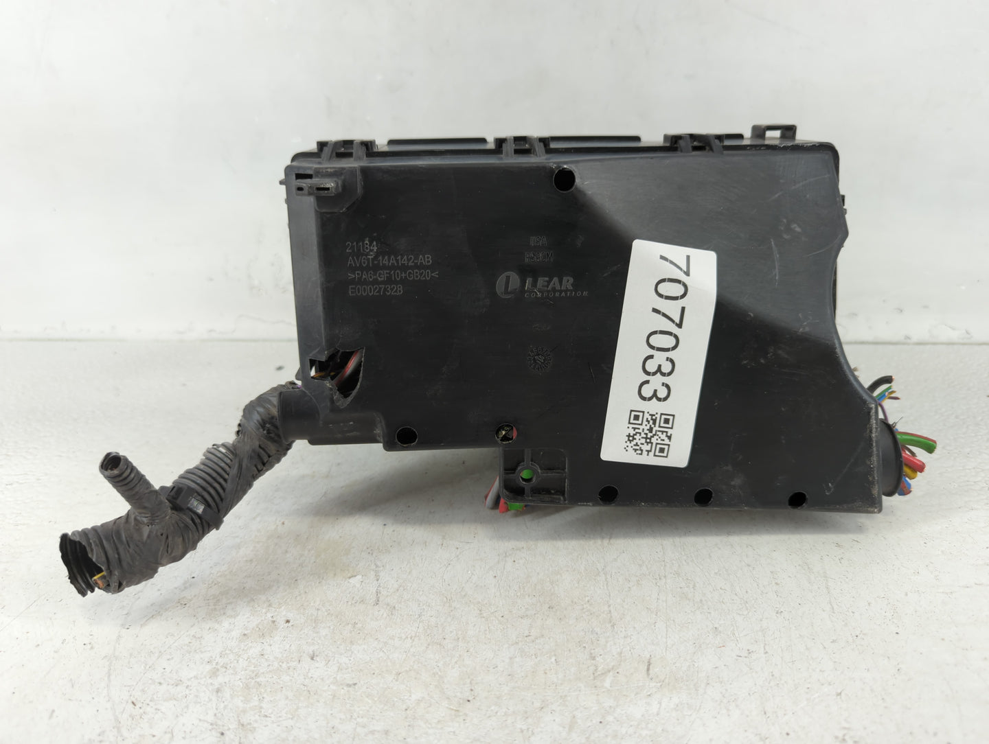 2013-2016 Ford Escape Fusebox Fuse Box Panel Relay Module P/N:E02345500 AV6T-14A067-AD Fits Fits 2013 2014 2015 2016 OEM Use