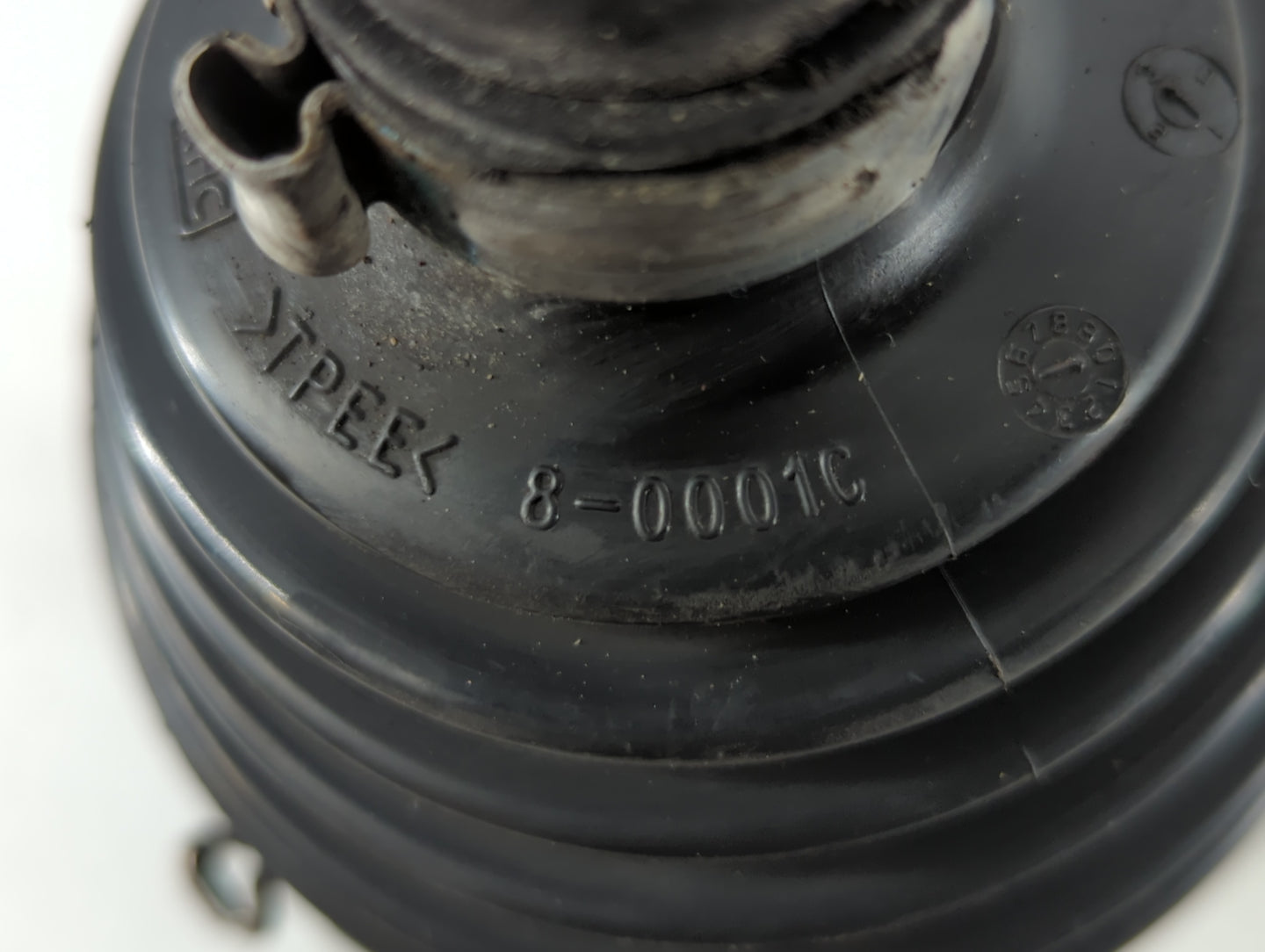 2013-2019 Ford Escape Axle Shaft Front Driver Cv C/v - Oemusedautoparts1.com