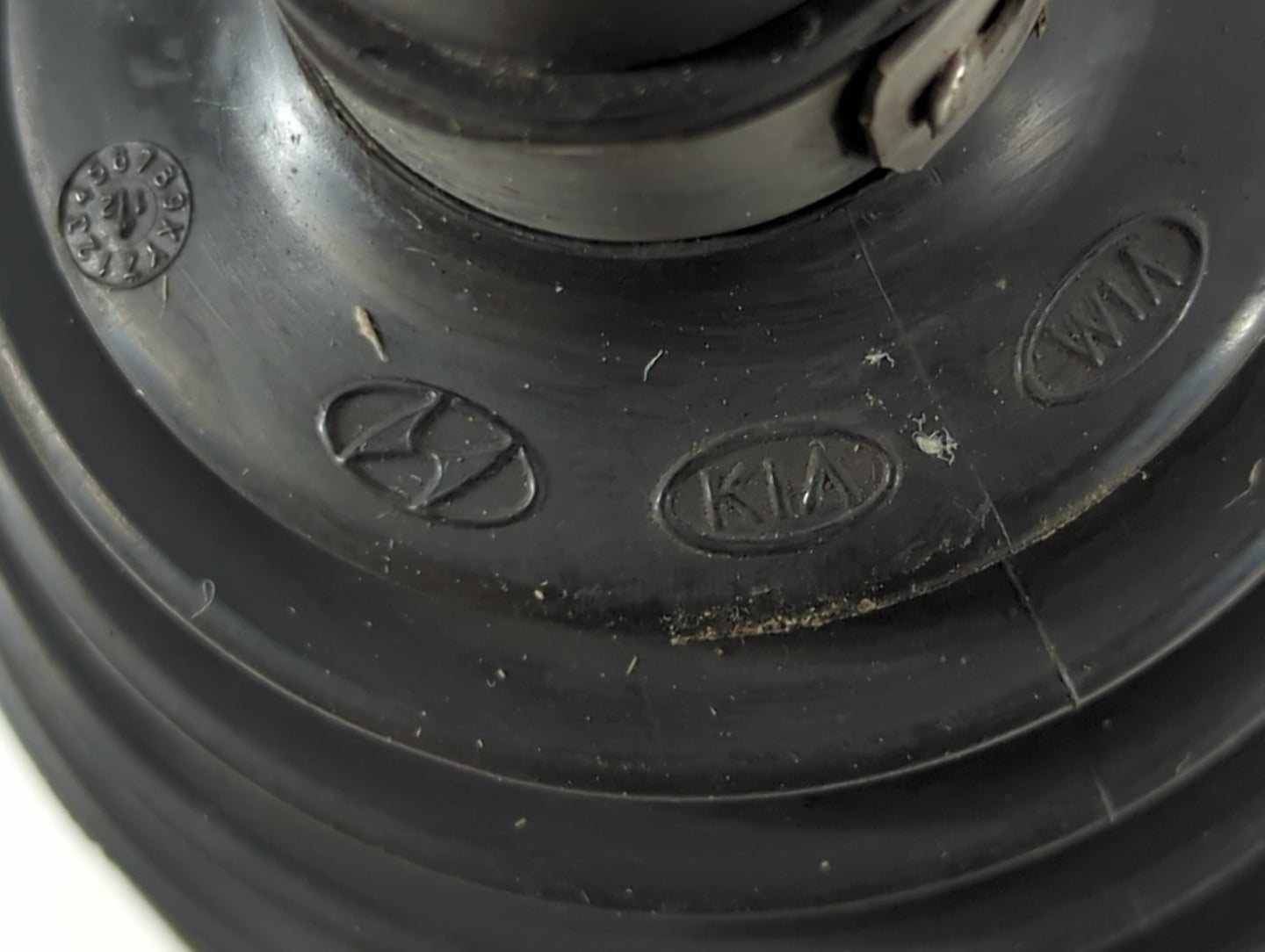 2013-2019 Ford Escape Axle Shaft Front Driver Cv C/v - Oemusedautoparts1.com