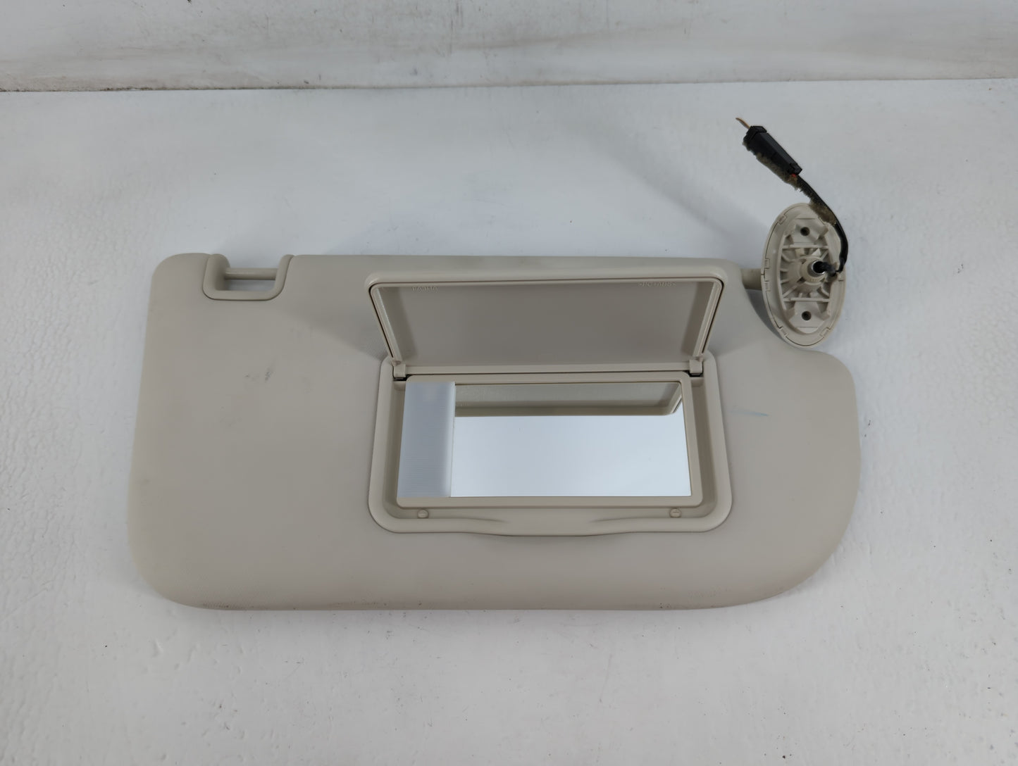 2013-2019 Ford Escape Sun Visor Shade Replacement Passenger Right Mirror Fits Fits 2013 2014 2015 2016 2017 2018 2019 OEM Us