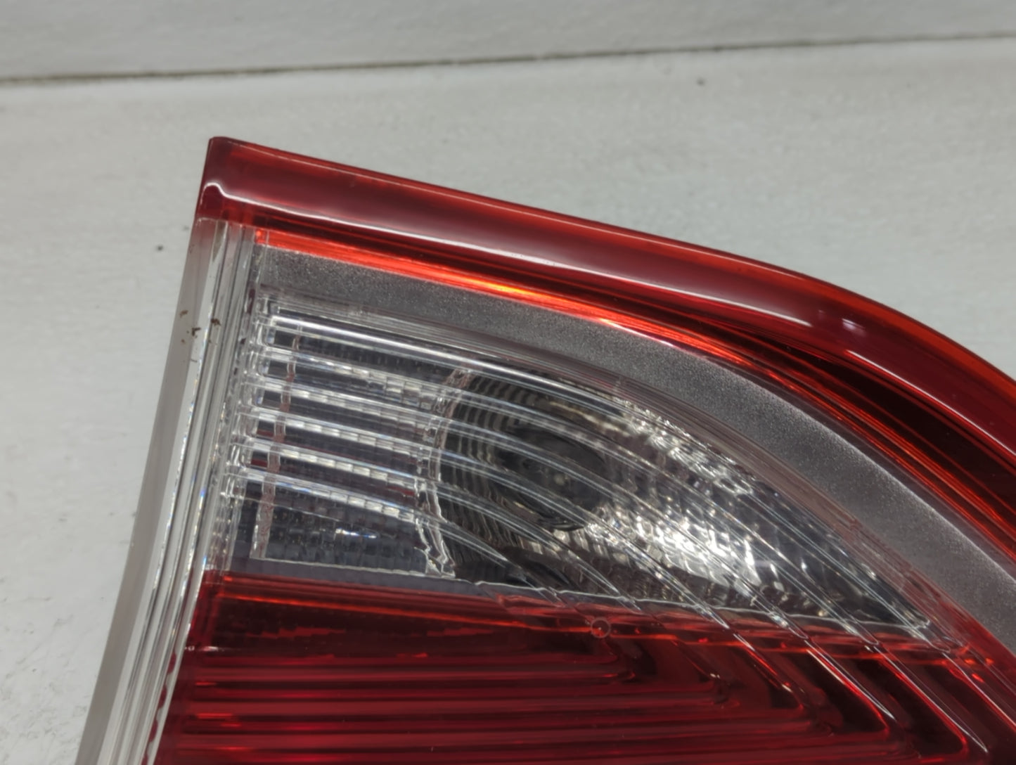 2013-2016 Ford Escape Passenger Right Side Deck Lid Mounted Tail Light - Oemusedautoparts1.com