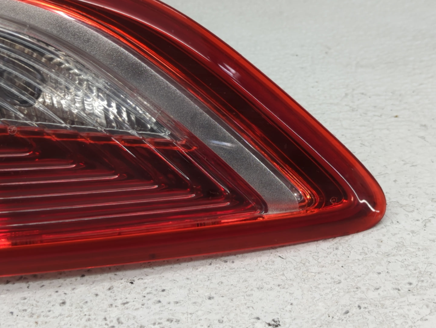 2013-2016 Ford Escape Passenger Right Side Deck Lid Mounted Tail Light - Oemusedautoparts1.com