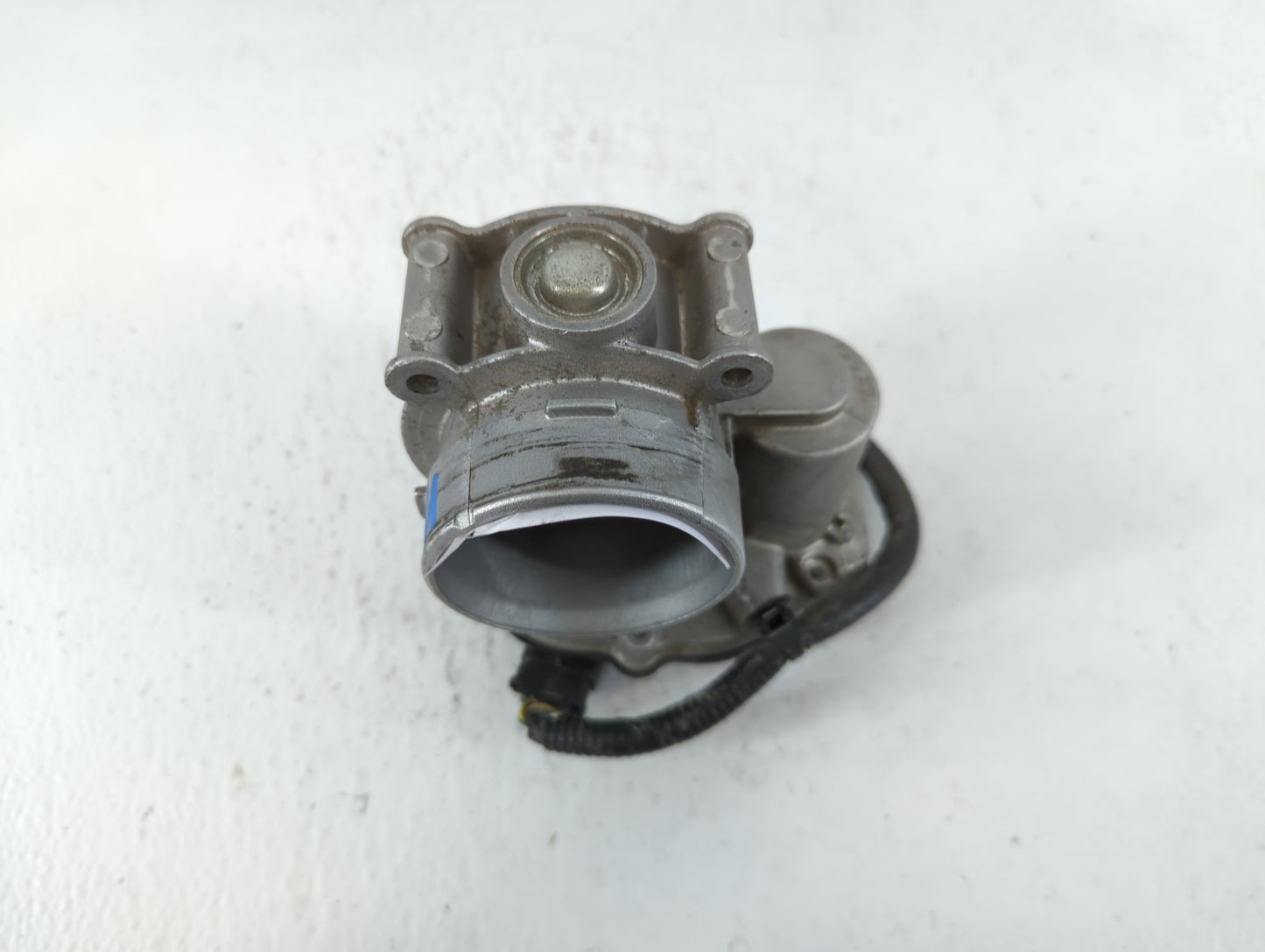 2013-2016 Ford Escape Throttle Body P/N:13340 3006727 DS7E-9F991-AF Fits Fits 2012 2013 2014 2015 2016 2017 OEM Used Auto Pa