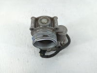 2013-2016 Ford Escape Throttle Body P/N:13340 3006727 DS7E-9F991-AF Fits Fits 2012 2013 2014 2015 2016 2017 OEM Used Auto Pa