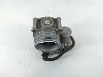 2013-2016 Ford Escape Throttle Body P/N:13340 3006727 DS7E-9F991-AF Fits Fits 2012 2013 2014 2015 2016 2017 OEM Used Auto Parts