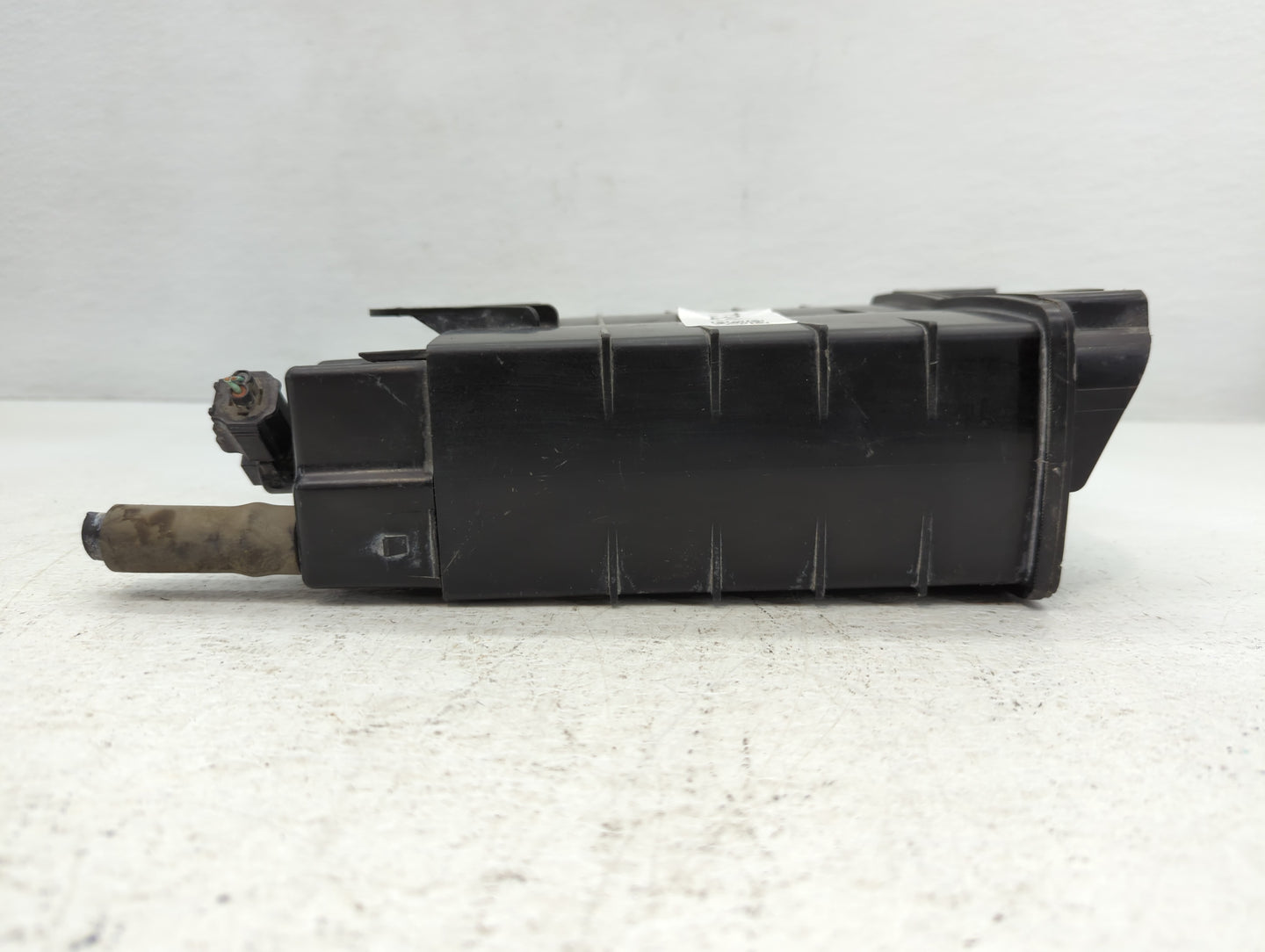 2015 Ford Escape Fuel Vapor Charcoal Canister 735616 - Oemusedautoparts1.com