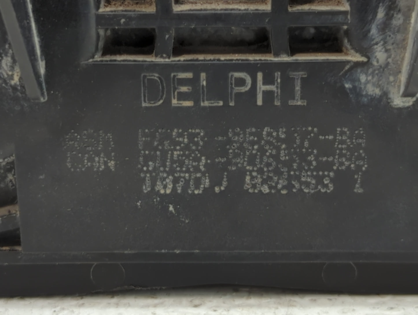 2015 Ford Escape Fuel Vapor Charcoal Canister 735616 - Oemusedautoparts1.com