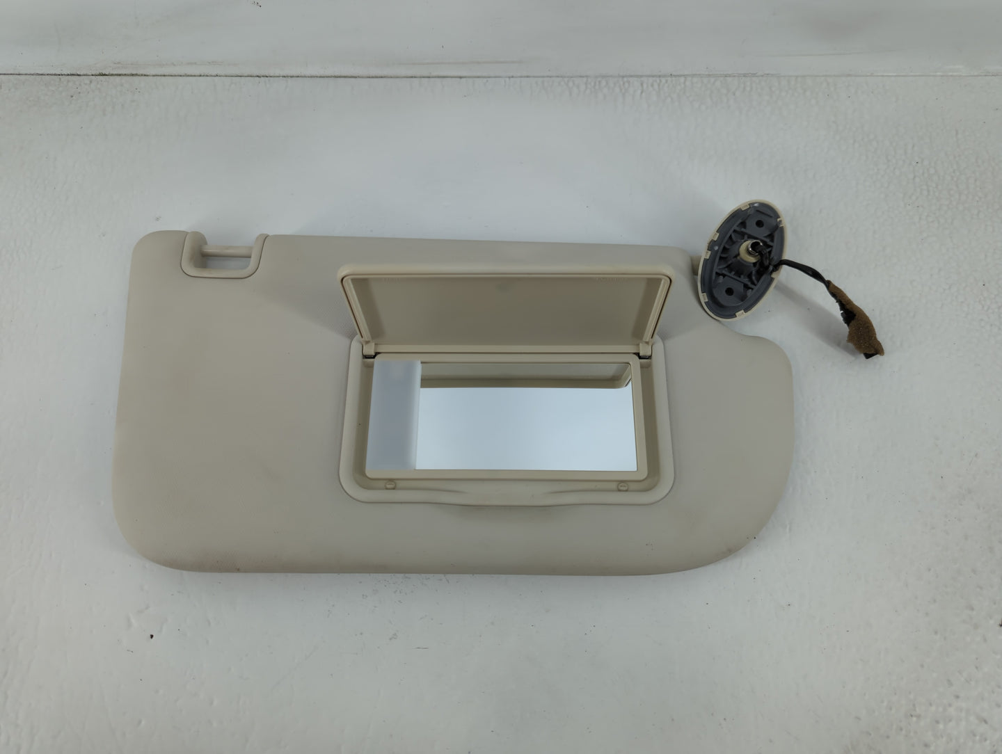 2013-2019 Ford Escape Sun Visor Shade Replacement Passenger Right Mirror Fits Fits 2013 2014 2015 2016 2017 2018 2019 OEM Us