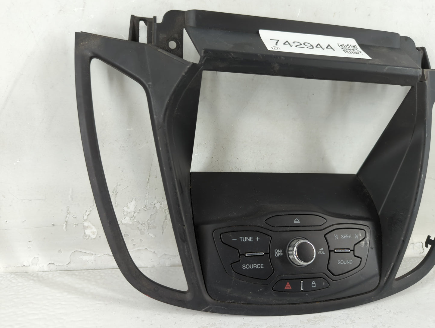 2013-2016 Ford Escape Radio AM FM Cd Player Receiver Replacement P/N:CJ54-18835-C520 Fits Fits 2013 2014 2015 2016 OEM Used 