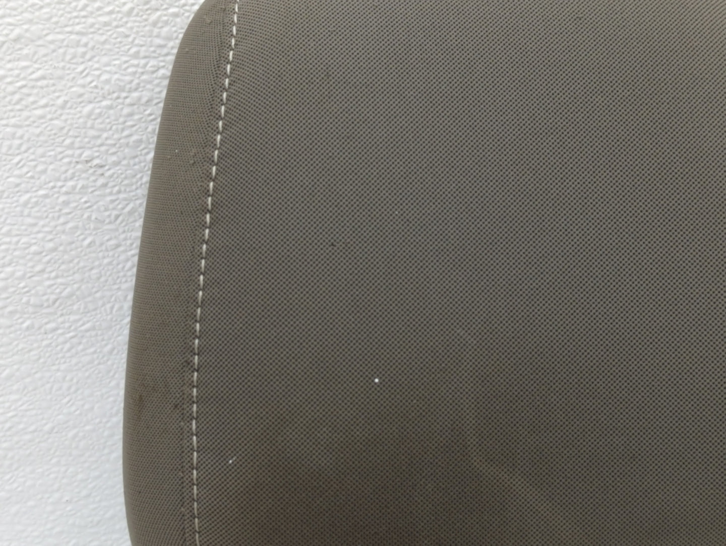 Ford Escape Headrest Head Rest Front Driver Passenger Seat Brown - Oemusedautoparts1.com