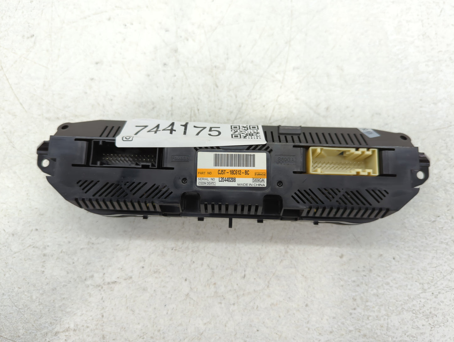 2015-2016 Ford Escape Climate Control Module Temperature AC/Heater Replacement P/N:CJ5T-18C612-BC Fits Fits 2015 2016 OEM Us
