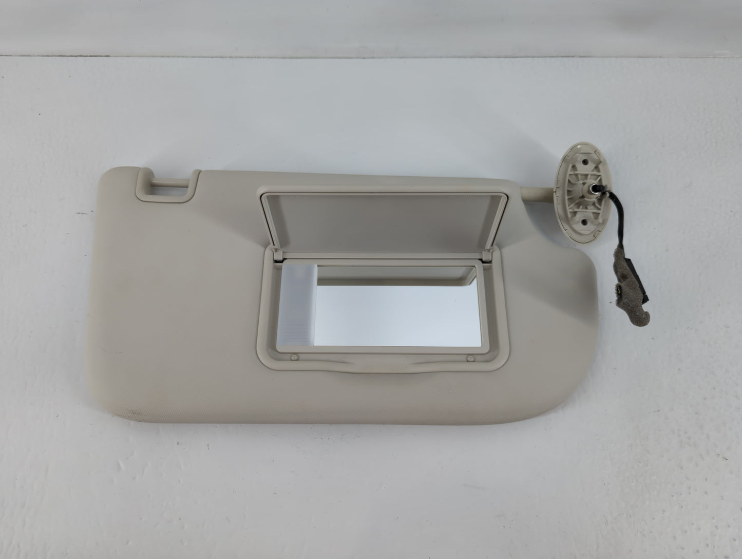 2013-2019 Ford Escape Sun Visor Shade Replacement Passenger Right Mirror Fits Fits 2013 2014 2015 2016 2017 2018 2019 OEM Us