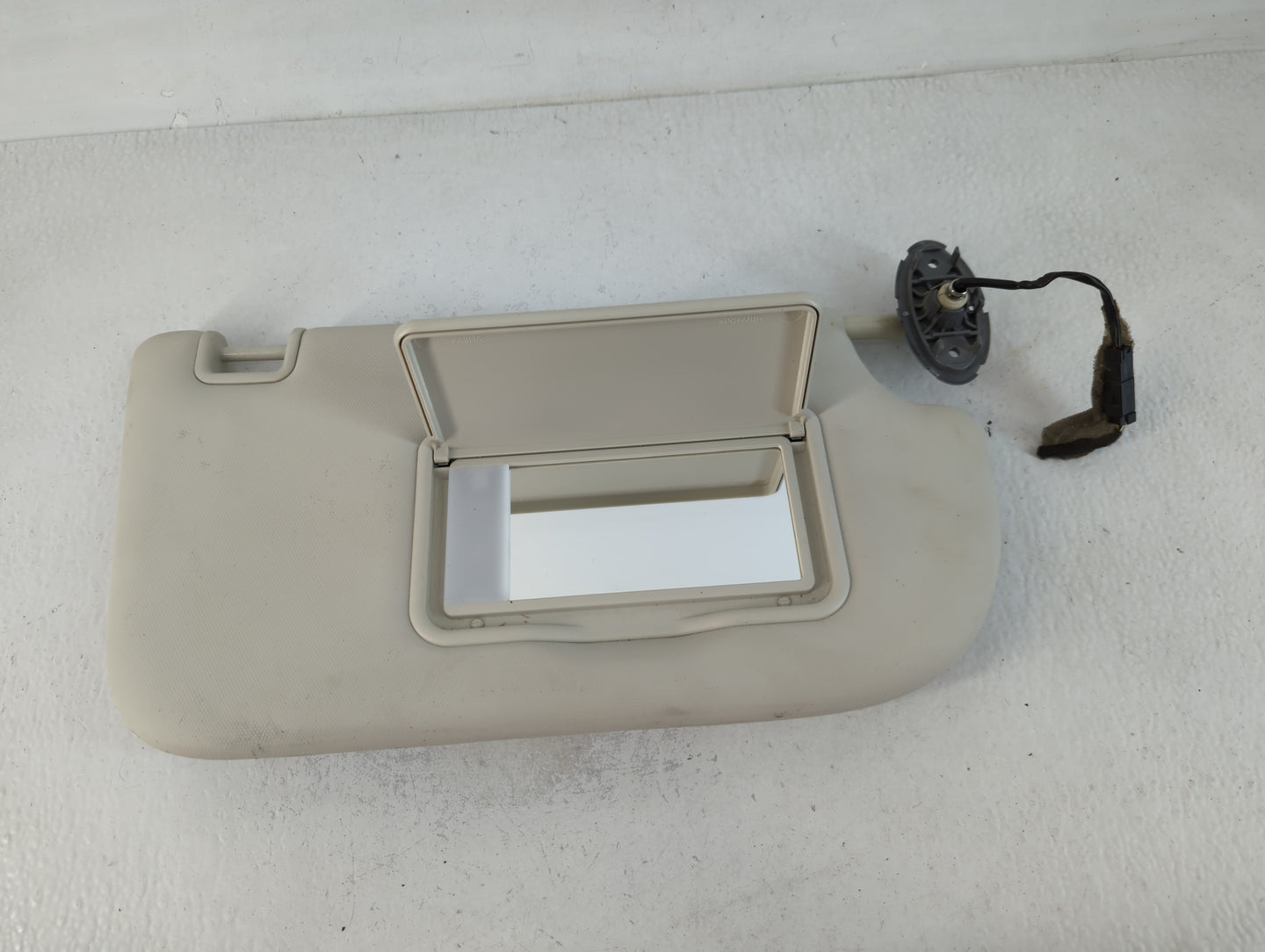 2013-2019 Ford Escape Sun Visor Shade Replacement Passenger Right Mirror Fits Fits 2013 2014 2015 2016 2017 2018 2019 OEM Us